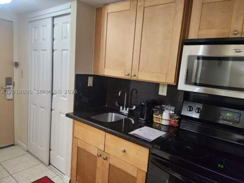19201 Collins Ave 1028, Sunny Isles Beach FL - photo 6 of 8