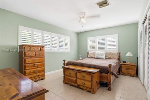 8495 SW 160th St, Palmetto Bay FL - photo 9 of 17