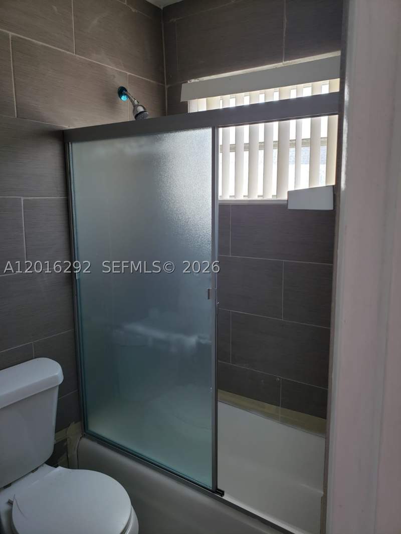 1 bedroom Condominium at 1800 NW 19th St 9, Segovia Gardens Condo, Miami — photo 2