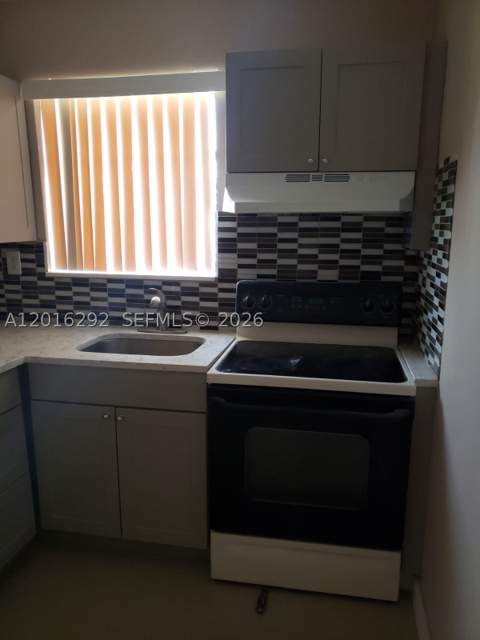 1800 NW 19th St 9, Miami FL - photo 6 of 12