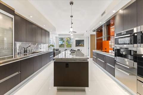 7431 Fisher Island Dr 7431, Miami Beach FL - photo 15 of 57