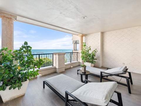 7431 Fisher Island Dr 7431, Miami Beach FL - photo 19 of 57