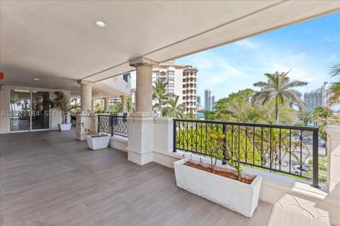 7431 Fisher Island Dr 7431, Miami Beach FL - photo 23 of 57