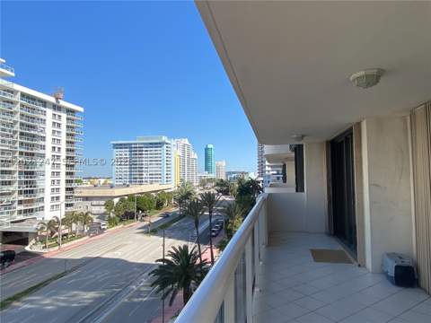 5757 Collins Ave 703, Miami Beach FL - photo 13 of 31