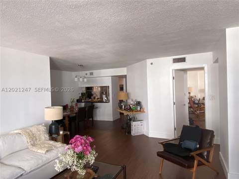 5757 Collins Ave 703, Miami Beach FL - photo 7 of 31