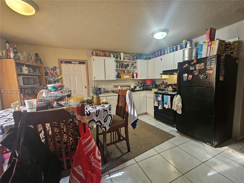 2 bedroom SingleFamilyResidence at 17361 SW 303rd St, Kings Court, Homestead — photo 3