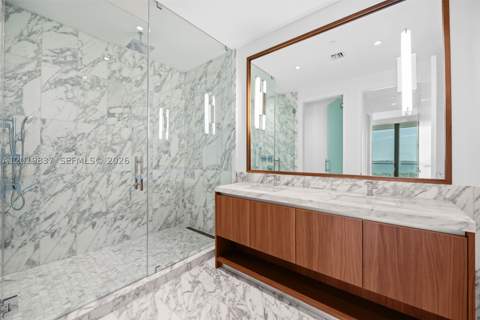 175 SE 25 Rd 801, Miami FL - photo 12 of 37