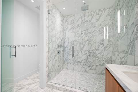 175 SE 25 Rd 801, Miami FL - photo 14 of 37