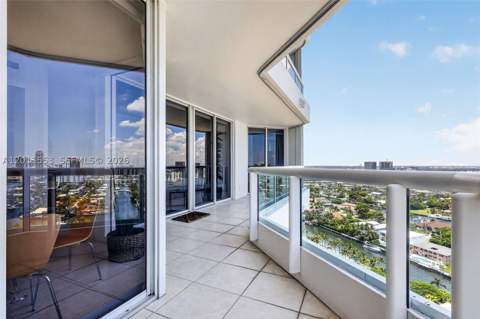 21205 Yacht Club Dr 2409, Aventura FL - photo 22 of 36