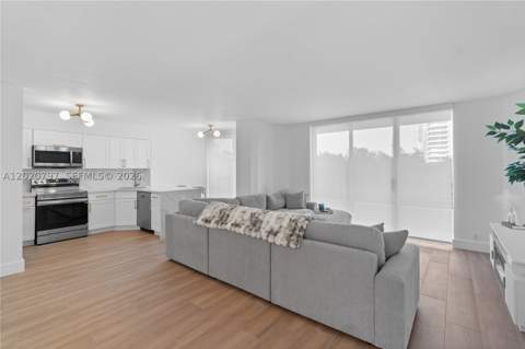 19101 NE 36th Ct 402, Aventura FL - photo 9 of 53