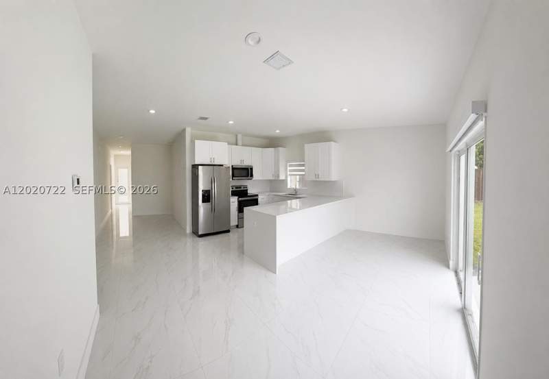 4 bedroom SingleFamilyResidence at 11602 SW 240th St, Luxor Homes, Homestead — photo 3