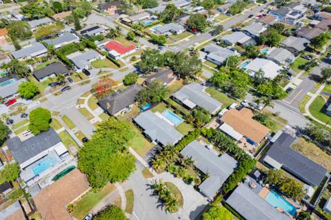 8824 SW 197th Terrace, Cutler Bay FL - photo 6 of 53
