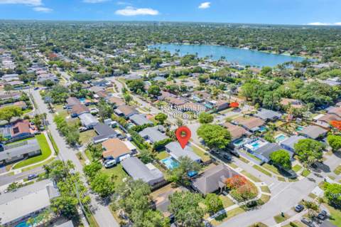8824 SW 197th Terrace, Cutler Bay FL - photo 9 of 53