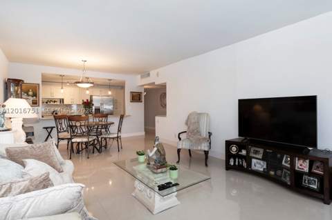 19370 Collins Ave 626, Sunny Isles Beach FL - photo 16 of 39