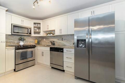 19370 Collins Ave 626, Sunny Isles Beach FL - photo 7 of 39