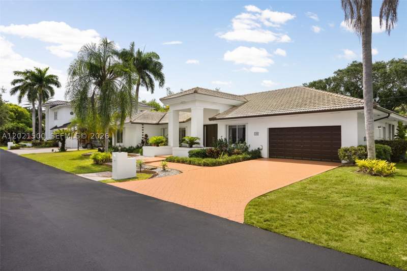 4 bedroom SingleFamilyResidence at 7400 SW 170th Ter, Old Cutler Palms, Palmetto Bay — photo 2