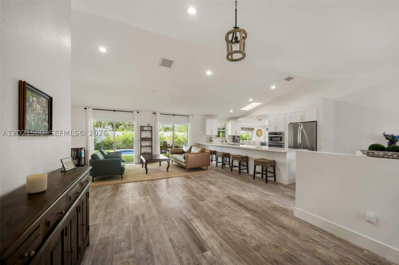 4 bedroom SingleFamilyResidence at 7400 SW 170th Ter, Old Cutler Palms, Palmetto Bay — photo 5