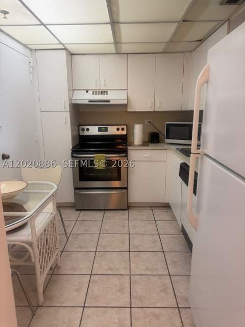 5601 Collins Ave 1718, Miami Beach FL - photo 19 of 23
