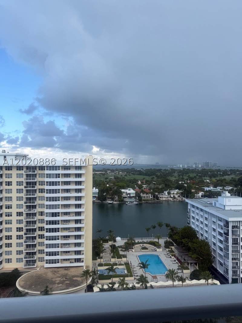 1 bedroom Condominium at 5601 Collins Ave 1718, The Pavilion Condo, Miami Beach — photo 3
