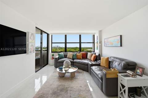 2555 Collins Ave 1106, Miami Beach FL - photo 6 of 22