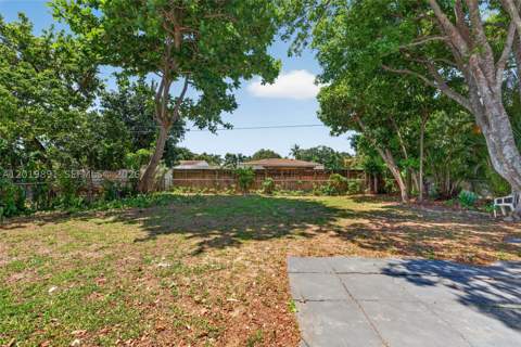 280 NW 101st St, Miami FL - photo 10 of 28