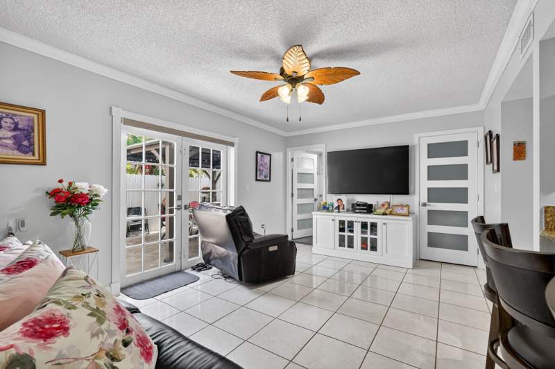 4 bedroom Residential at 7101 W 24th Avenue 45, West Palm Gardens Villas I, Hialeah — photo 4