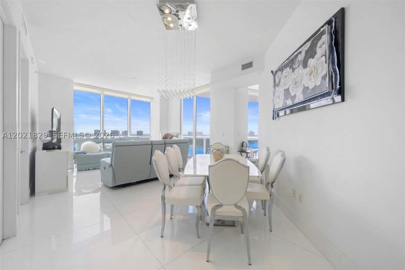 2 bedroom Condominium at 18201 Collins Ave 3501A, Trump Royale Condo, Sunny Isles Beach — photo 3