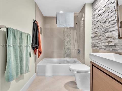 2000 N Bayshore Dr 220, Miami FL - photo 21 of 50
