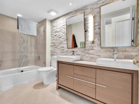2000 N Bayshore Dr 220, Miami FL - photo 22 of 50