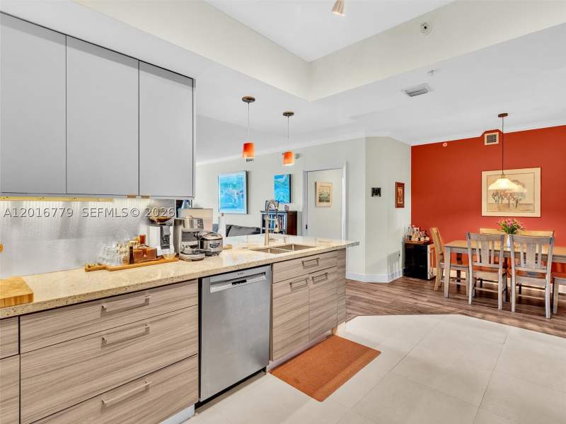 2 bedroom Condominium at 2000 N Bayshore Dr 220, Cite Condo, Miami — photo 5