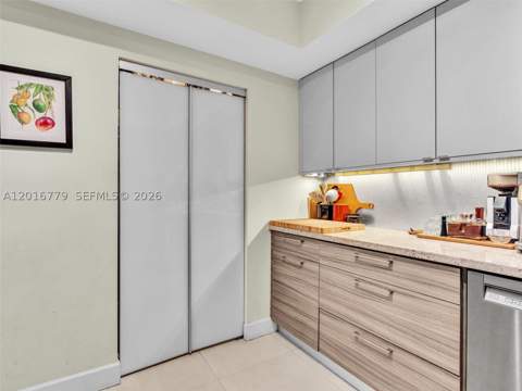 2000 N Bayshore Dr 220, Miami FL - photo 9 of 50
