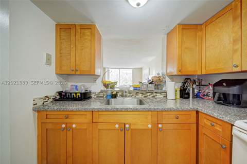 494 NW 165th St Rd C-205, Miami FL - photo 13 of 22