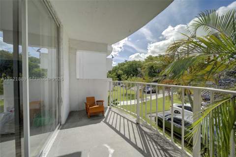 494 NW 165th St Rd C-205, Miami FL - photo 15 of 22