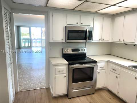 9501 E Bay Harbor Dr 5B, Bay Harbor Islands FL - photo 12 of 18
