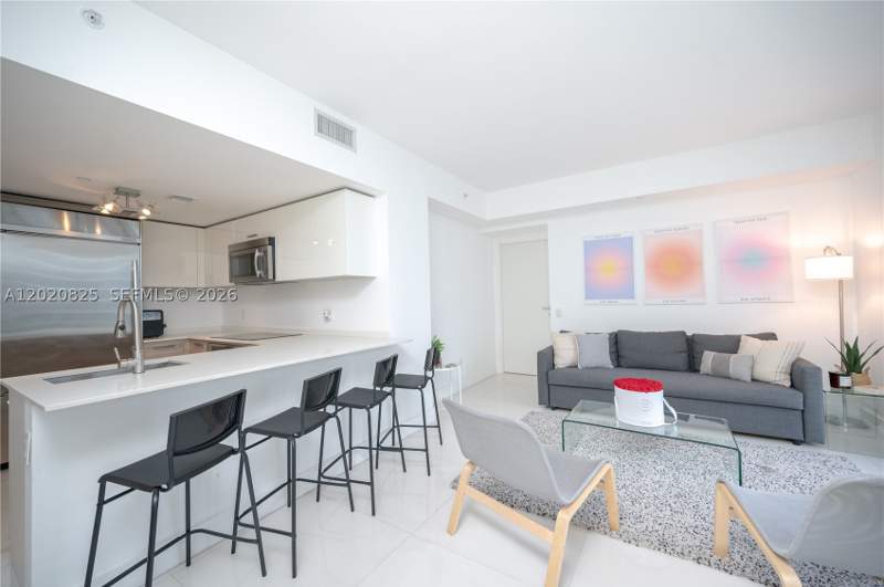 1 bedroom Condominium at 1300 Brickell Bay Dr 1601, Brickellhouse Condo, Miami — photo 5