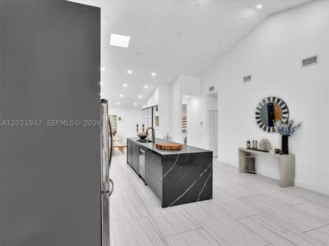 500 NE 199th Ter 7J, Miami FL - photo 10 of 36