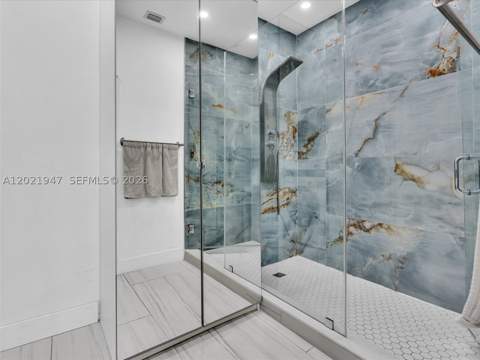 500 NE 199th Ter 7J, Miami FL - photo 21 of 36