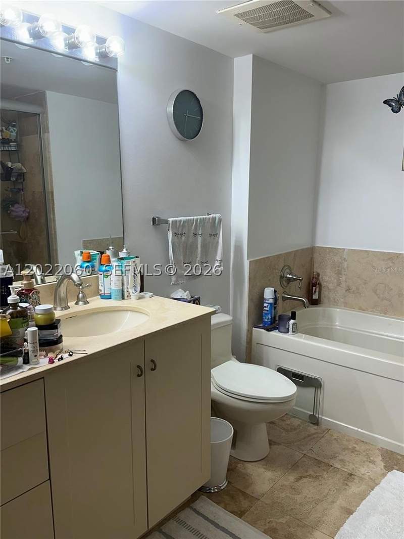 1 bedroom Condominium at 3232 SW 22nd Ter 1607, Gables Marquis Condo, Miami — photo 5