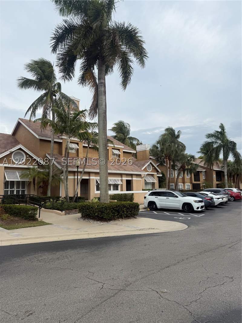 2 bedroom Condominium at 15689 SW 106th Ln 718, Vista Lago At The Hammock, Miami — photo 2