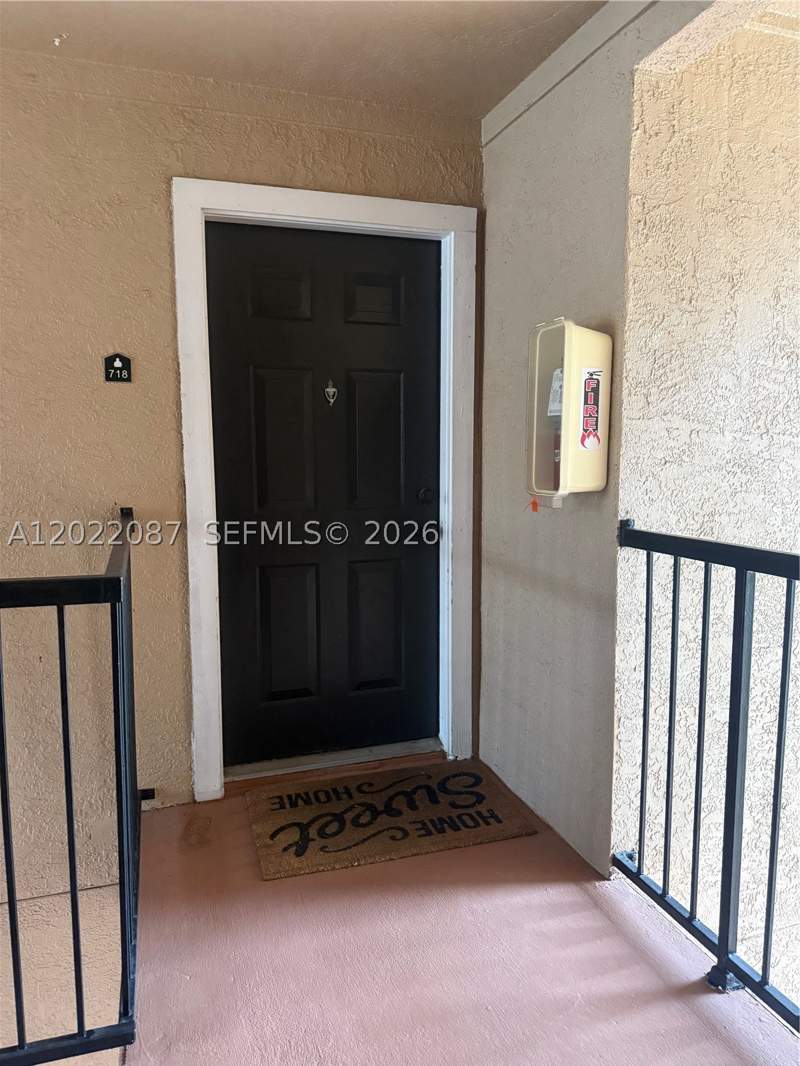 2 bedroom Condominium at 15689 SW 106th Ln 718, Vista Lago At The Hammock, Miami — photo 4