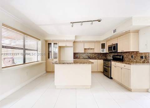 5350 W 26th Ave 118, Hialeah FL - photo 6 of 13