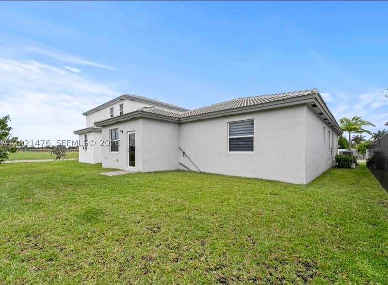 3 bedroom SingleFamilyResidence at 14884 SW 162nd St, Wallace Stevens, Miami — photo 2