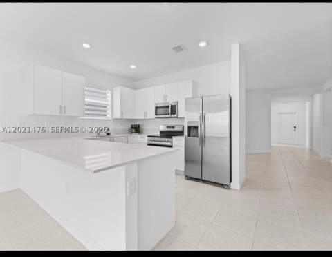 14884 SW 162nd St, Miami FL - photo 6 of 34