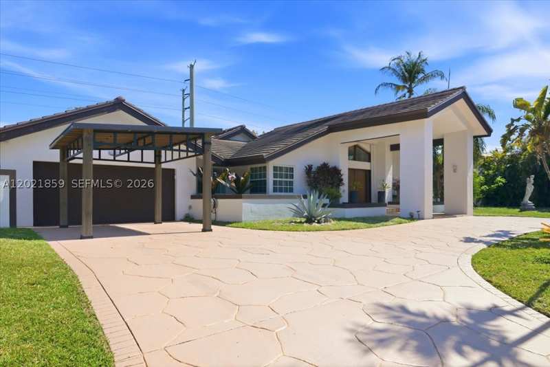 5 bedroom SingleFamilyResidence at 9665 SW 136th St, Elias Sub, Miami — photo 1
