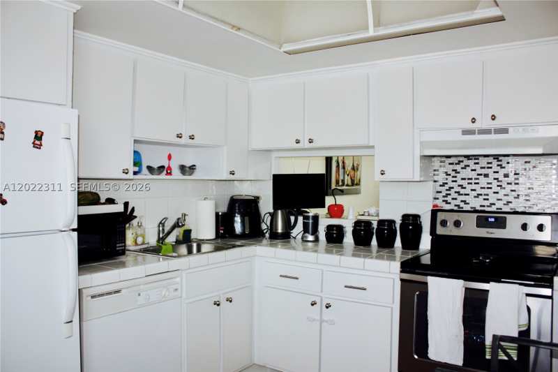 2 bedroom Condominium at 18555 NE 14th Ave 702A, Sixth Moorings Condo, Miami — photo 1
