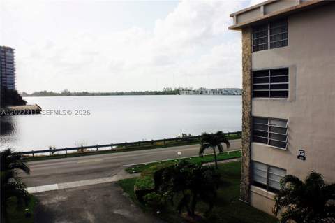 18555 NE 14th Ave 702A, Miami FL - photo 10 of 27