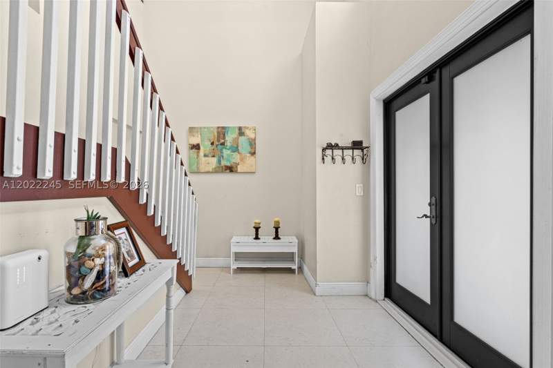 4 bedroom SingleFamilyResidence at 15530 SW 59th St, Westwind Lakes Sec 6, Miami — photo 5