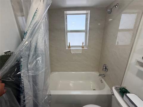 1725 W 60th St F322, Hialeah FL - photo 8 of 17