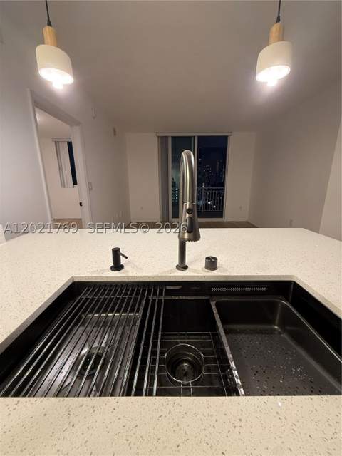 275 NE 18th St 910, Miami FL - photo 10 of 37