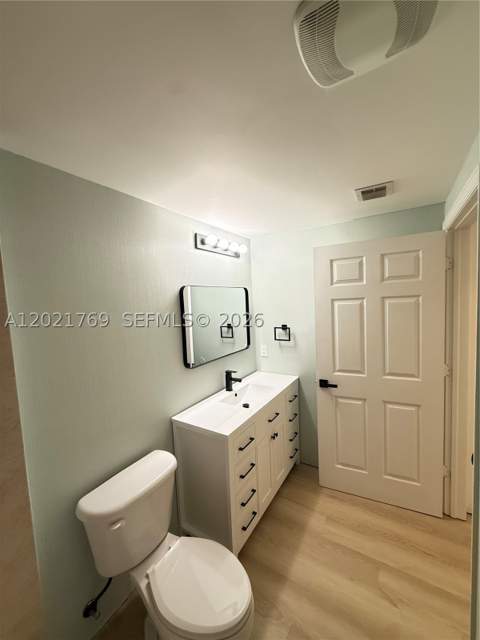 275 NE 18th St 910, Miami FL - photo 21 of 37